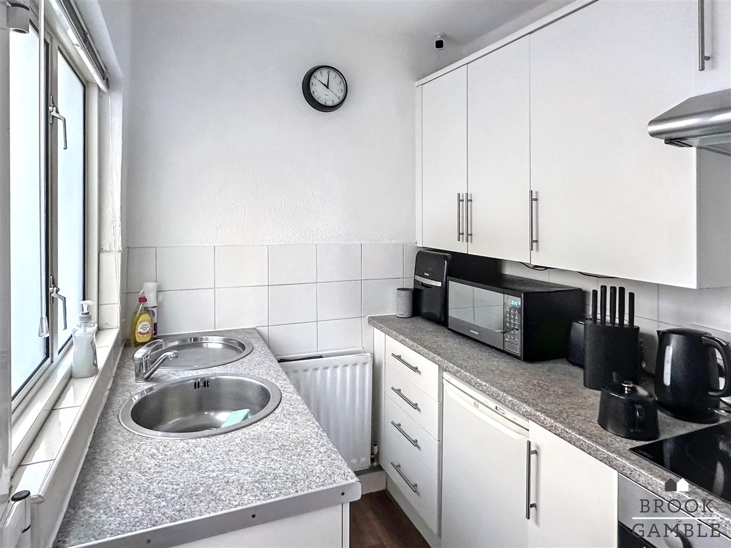 2 Bedroom House - Mid Terrace. Myrtle Road in Eastbourne,  7